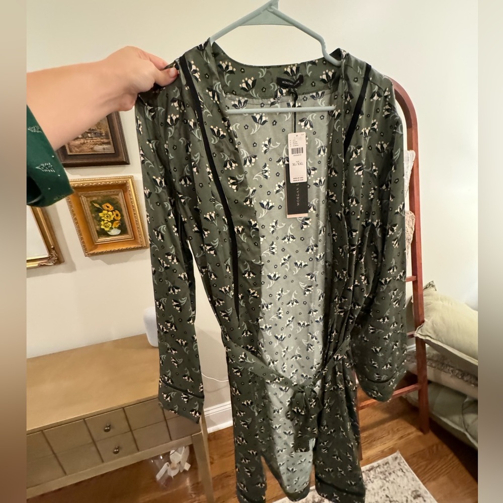 Brand new Morgan Lane silk robe with tags